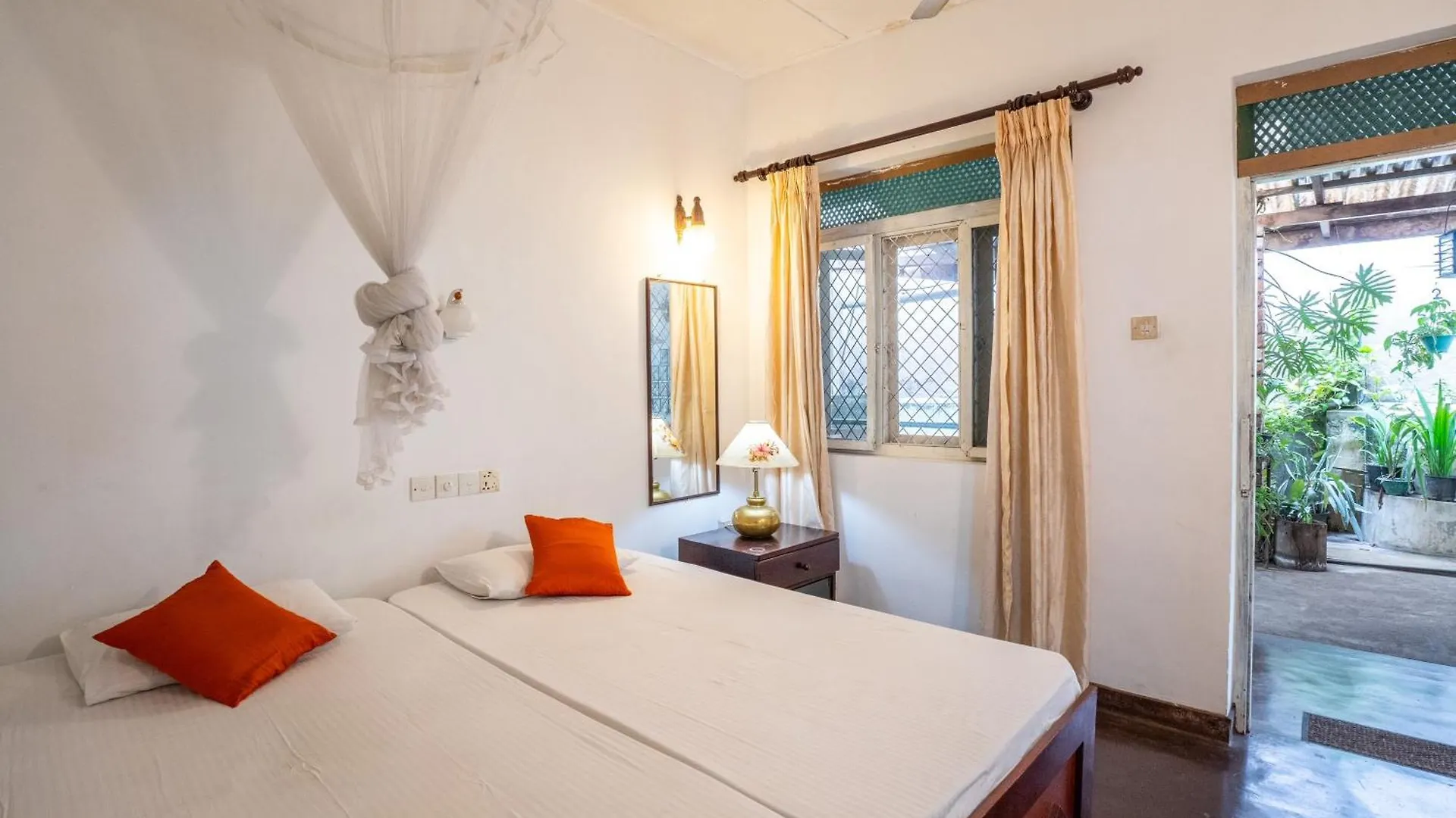 Kandy Inn Madugalle'S Family Guest House Accommodatie bij particulieren